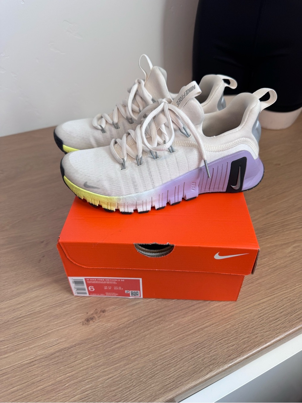 Nike free metcon 6 SE (price is firm)